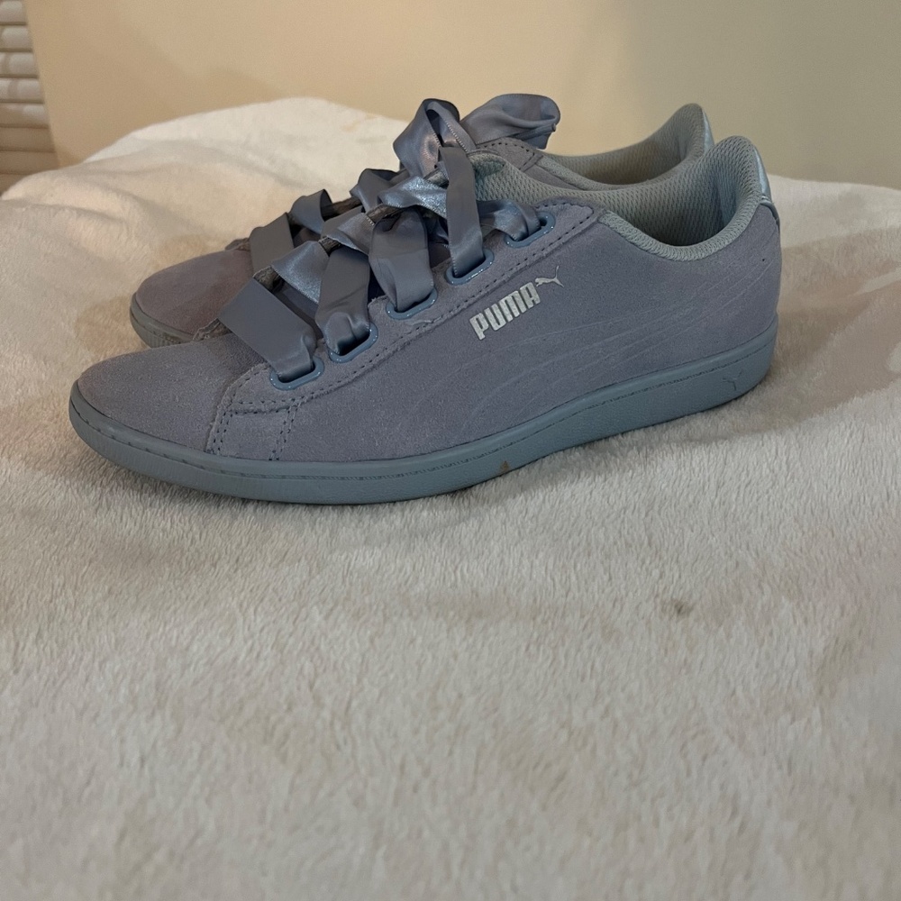 Puma Vikky Ribbon S sneakers in a light blue size 8.5 - Picture 5 of 8